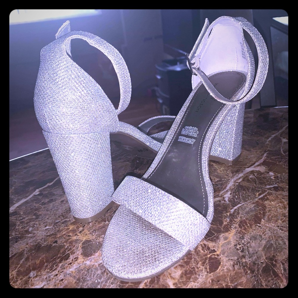 Sparkly heels ✨